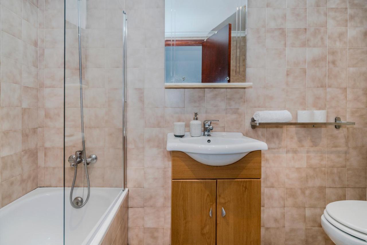 Lovely 1Bed Flat Short Walk To The Marina Vilamoura Quarteira Kültér fotó